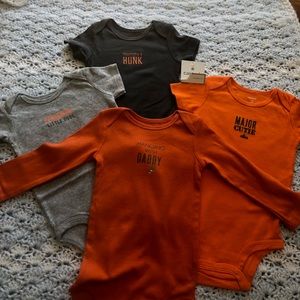 Carter’s 4pc set size 12 months